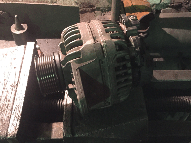 Генератор дает зарядку, работа выполнена Gotovyj generator